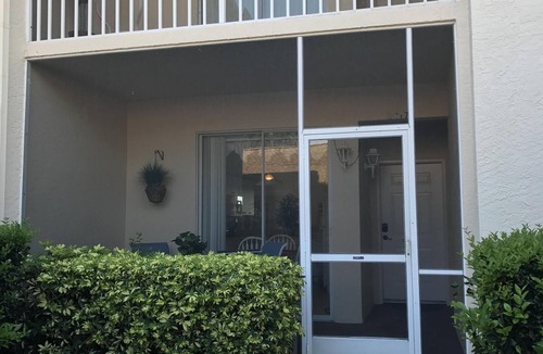 Downtown Condo | Stoneybrook Golf Course Condo - 18th Fairway View