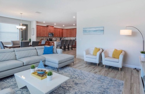 Kissimmee House | Storey Lake Resort 6 Bedroom Pool Home with Lake Views