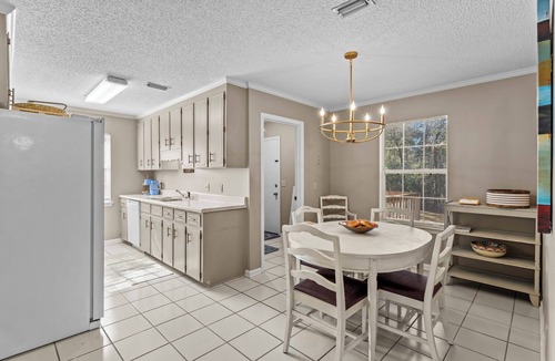 Dothan Cottage | Stowers Hideaway 3-bedroom cottage with AC in welcoming Dothan