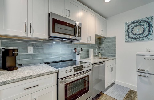 Jacksonville Beach Apartment | Studio | 1BA Spacious & Comfortable Jacksonville Beach House