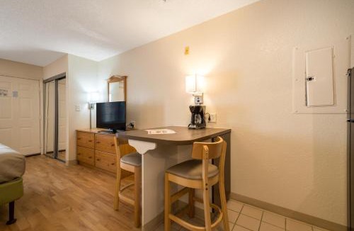 Gwinnett Place Hotel | Studio 6 Extended Stay - Duluth, GA - Atlanta - Gwinnett Place