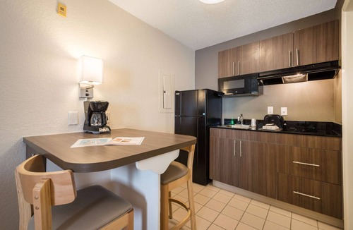 Gwinnett Place Hotel | Studio 6 Extended Stay - Duluth, GA - Atlanta - Gwinnett Place