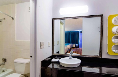LaGrange Hotel | Studio 6 Extended Stay - Lagrange, GA