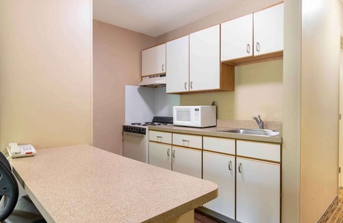 Executive Park Hotel | Studio 6 Suites Charlotte, NC - Tyvola Rd/Executive Park