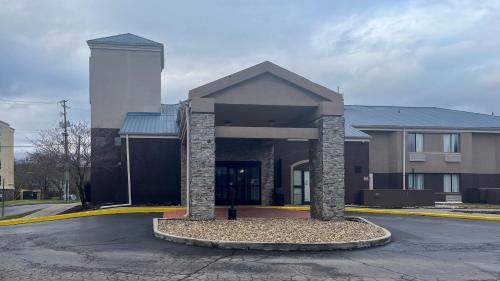 Knoxville Hotel | Studio 6 Suites - Knoxville, TN - Downtown
