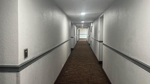 Knoxville Hotel | Studio 6 Suites - Knoxville, TN - Downtown