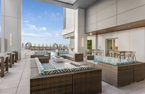 Peachtree Center Apartment | Studio Deluxe Condo, Sleeps 4, Wyndham Atlanta Resort, Downtown!