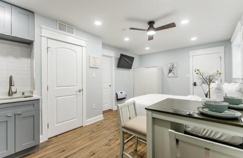 East Passyunk Crossing House | Studio Minutes from Center City South Philly Special