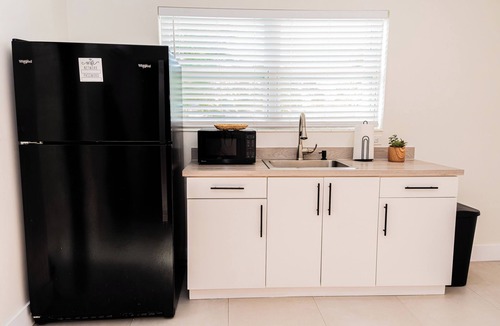 Sweetwater Apartment | Studio Moderno | 5 min FIU