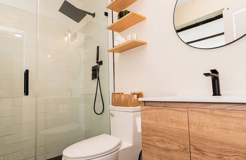 Sweetwater Apartment | Studio Moderno | 5 min FIU