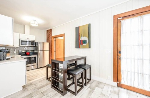 Historic Seaport Apartment | Studio Near Downtown - The Bartlum