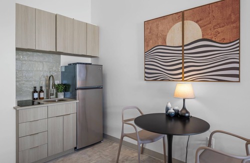 Northside Apartment | Studio | Near Walnut Bridge & Discovery Museum