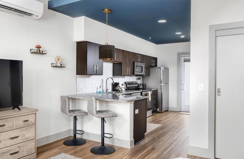 Westwood Place Apartment | Studio Studio King Suite w/Kitchen