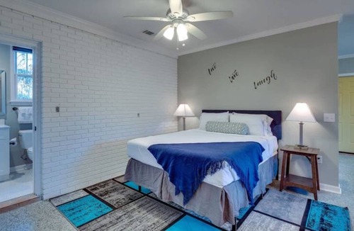 Thunderbolt House | Studio w/ Pool & Gazebo-Swanky Savannah Style