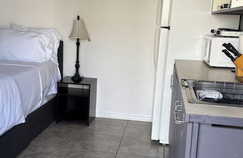 Regal Palms Apartment | STUDIO WITH PRIVATE ENTRANCE!