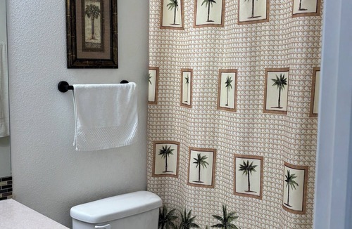 Regal Palms Apartment | STUDIO WITH PRIVATE ENTRANCE!