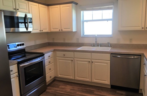 Lake Sumter Landing Villa | Stunning 2/2 Villa in Creekside Landing adjacent to Lake Sumter Landing w/Cart