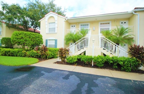 Naples Condo | Stunning 2-Bedroom Condo with Golf Course Views at 2925 Cypress Trace Cir #201!
