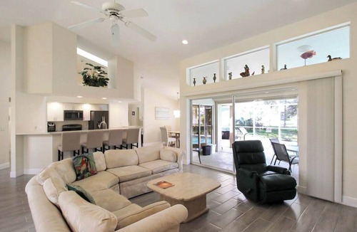 Deep Creek House | Stunning 3/2 pool home in the heart of Punta Gorda - Pelican Poolside
