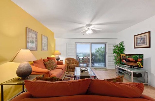 New Smyrna Beach Condo | Stunning 3 Bedroom 2 Bath Condo with gorgeous views of the estuary OW7-404
