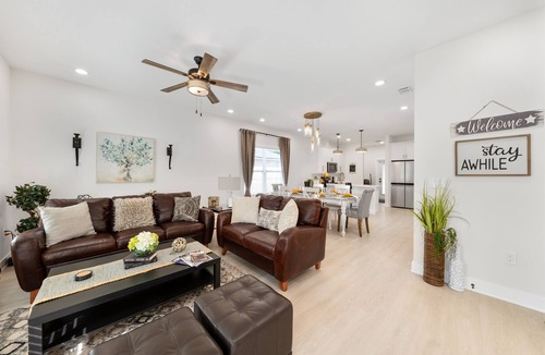 Sulphur Springs House | Stunning 4 Bed 2 Bath Home with Gazebo & Chef's Kitchen