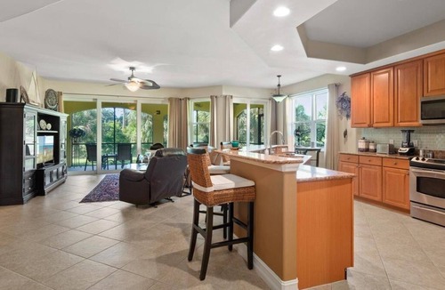 Hammock Bay Condo | Stunning and sleek 3 bedroom Condo in Hammock Bay. 5 Minutes to Marco Island !
