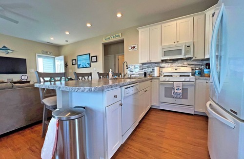 Cape May Court House House | Stunning Bayfront Home in a prime location near Avalon!