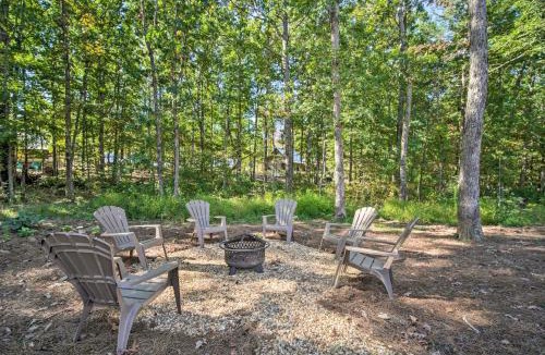 Rising Fawn House | Stunning Cabin Getaway w/Private Hot Tub!