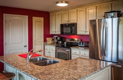 Ellijay Ski Chalet | STUNNING CHALET - MOUNTAINS AND LAKE VIEWS!