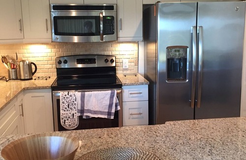 Island Estate Condo | Stunning Condo In An Exclusive Intracoastal Estate With Harbor Views