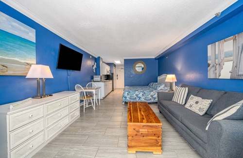 Lenox Park Condo | Stunning direct oceanfront views from your own balcony!
