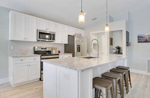 North Palm Beach Heights House | Stunning & Exceptionally Clean 3 Bdrm Private Pool Home | Chloe's Casita