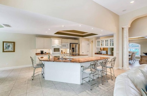 Beachview Country Club Estates House | Stunning Executive Golf Course Home Overlooking 7th Fairway! New to rental market!