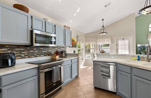 Lindfields Villa | Stunning Home 4bdrms Near Disney