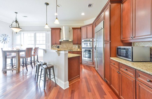 Home Park House | Stunning Home in Atlantic Station - Sleeps 12 !