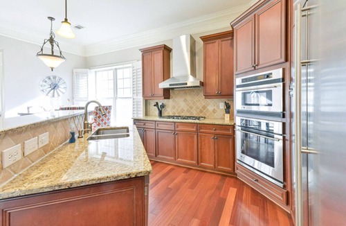 Home Park House | Stunning Home in Atlantic Station - Sleeps 12 !