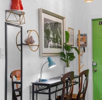 West Little Havana Apartment | Stunning Little Havana Suites Close to airport, Calle Ocho, Brickell, Wynwood and the Beaches - Free Parking
