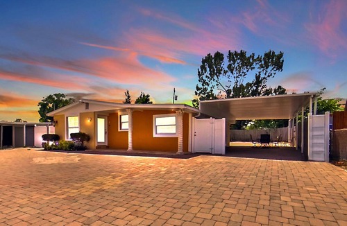 Pinecrest West Park Villa | Stunning Modern Home!