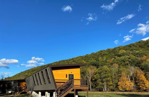Clearville Cabin | Stunning Modern Private Cabin at River Mountain Resort