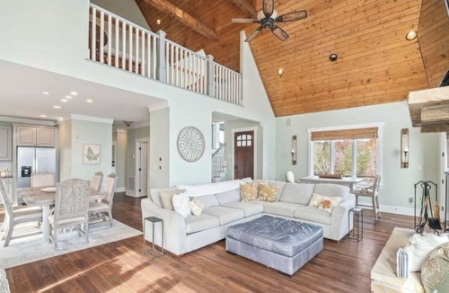 Rockwood House | Stunning Mountain VIEWS! Lakefront Luxury w Pool, Spa, Kayaks & Deep-Water Dock