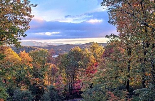 Lake Toxaway House | Stunning Mtn Views in Western NC W/Waterfall Hikes