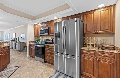 Ocean View Halifax Estates Condo | 🌊Stunning Oceanfront-Balcony-Pool+Hot Tub-DiMucci Tower 201🌊