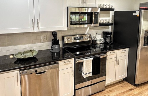 Dothan House | Stunning & Spacious 4BR Home