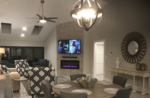 Park Shore Villa | STUNNING! SPACIOUS! Completely renovated 2/2 villa in Naples!