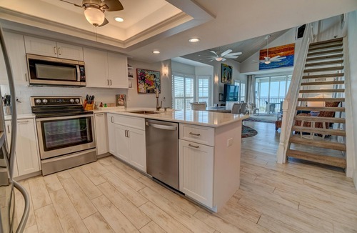 Palm Island Villa | Stunning Sunset views!Close to the pool and newly updated on Resort,C1724A+*