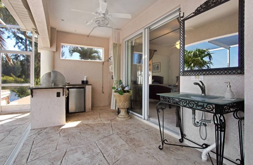 Burnt Store House | Stunning Views! Elec & solar heated pool, spa on Gulf-access canal - Villa Laguna