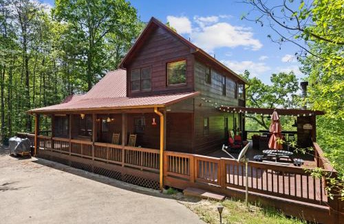 My Mountain House | Stunning Views Hot Tub Foosball Grill Dog Friendly