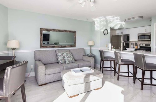 Tavernier Condo | Stunning Views & Modern Comforts at Ocean Pointe 2215