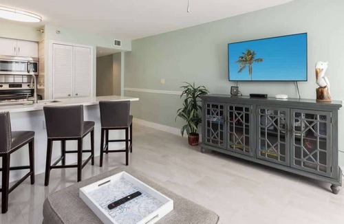 Tavernier Condo | Stunning Views & Modern Comforts at Ocean Pointe 2215