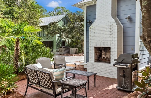 Watercolor House | Stunning WC Home | Private 6-Seat Golf Cart + Adult Bikes | Steps from Camp